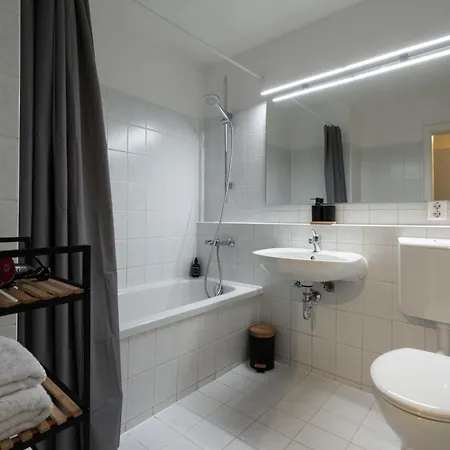 Neu Mozarthaus Center Netflix Arbeitsplatz Апартаменти Аугсбург