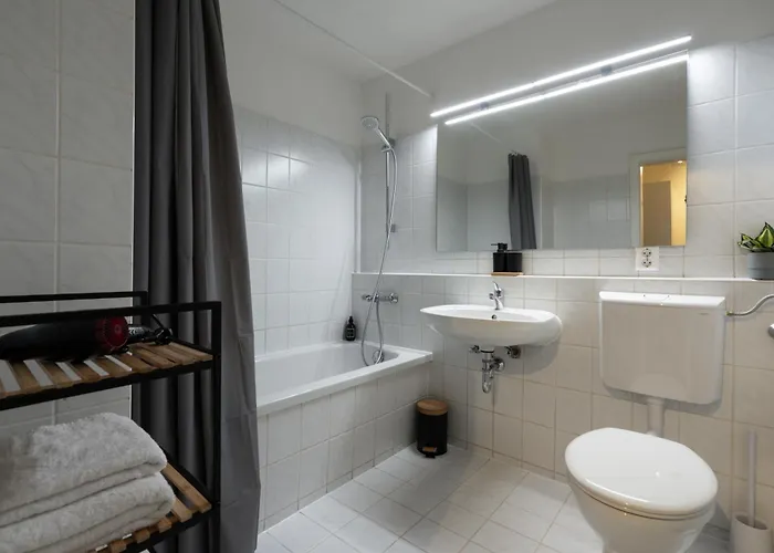 Neu Mozarthaus Center Netflix Arbeitsplatz Apartment Augsburg